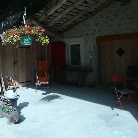 La Grange D'Agnes Bed & Breakfast Montmaur-en-Diois Eksteriør bilde