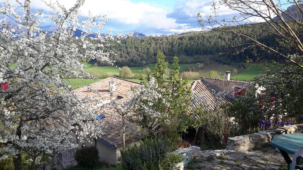 La Grange D'Agnes Bed & Breakfast Montmaur-en-Diois Eksteriør bilde